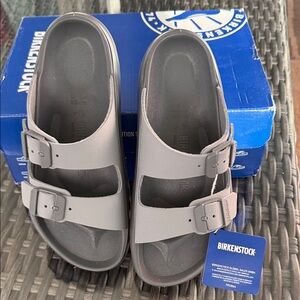 Birkenstock W7/M5 Mogami Terra Stealth 2-strap Regular Footbed NEW